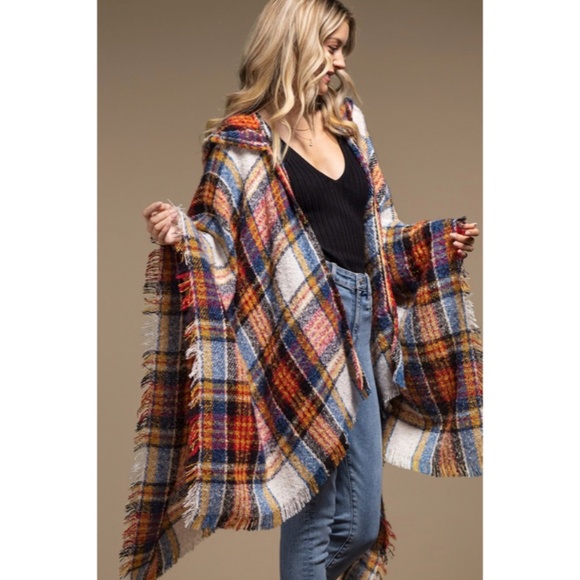 SOLD OUT Vin Chaud Knit Plaid Hooded Hoodie Open Fringe Ruana Wrap Fall Winter - Picture 3 of 6
